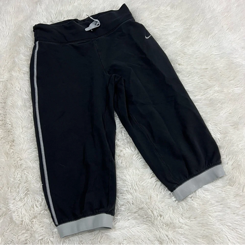 Nike Victory Loose Fit Training Capri Dri-Fit 522090-011 girls XL